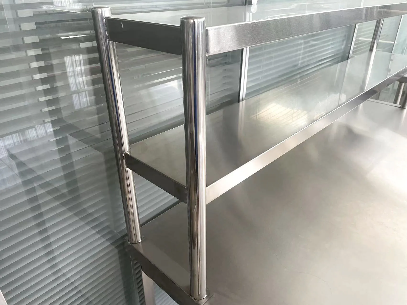 Изготовленный на заказ шкаф Ресторан Кухня Отель Шкафчик Workbench коммерческий из нержавеющей стали