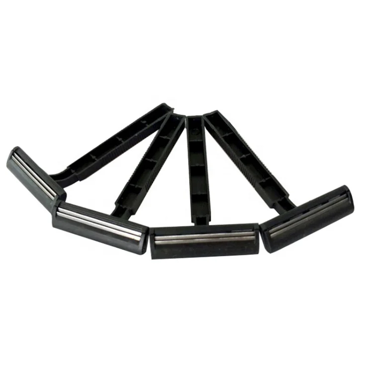 Самая дешевая одноразовая бритва с пластиковой ручкой из углеродистой стали для