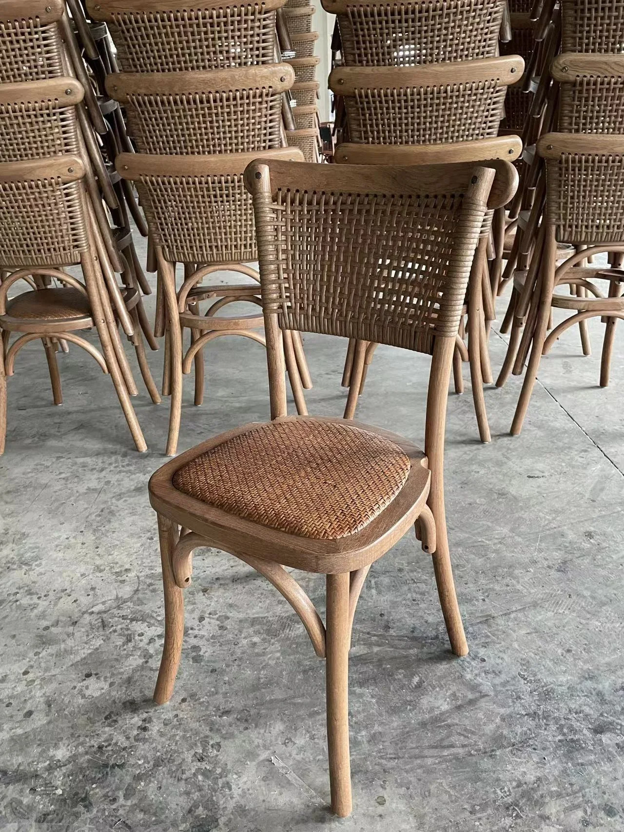 2023 Wedding Banquet Wood Dining Natural Stackable Rattan Chair