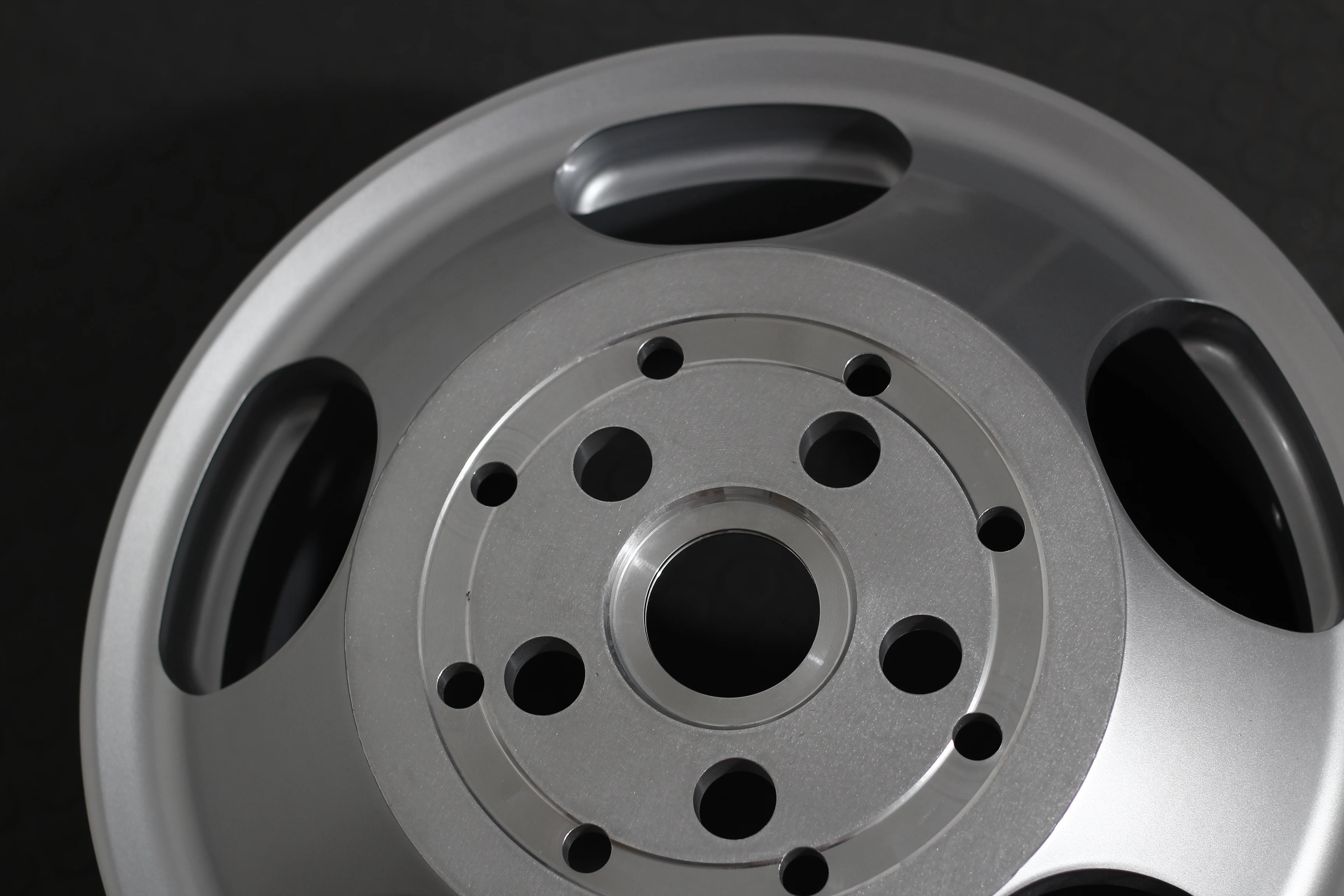 19.5 aluminum truck wheels Manufacturers Rims OEM Kelun Forged Aluminum dually 19 20 inch monster truck hot wheels