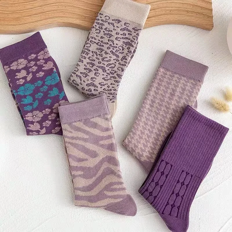 Wholesale Purple cotton mid-tube socks women retro casual crew socks