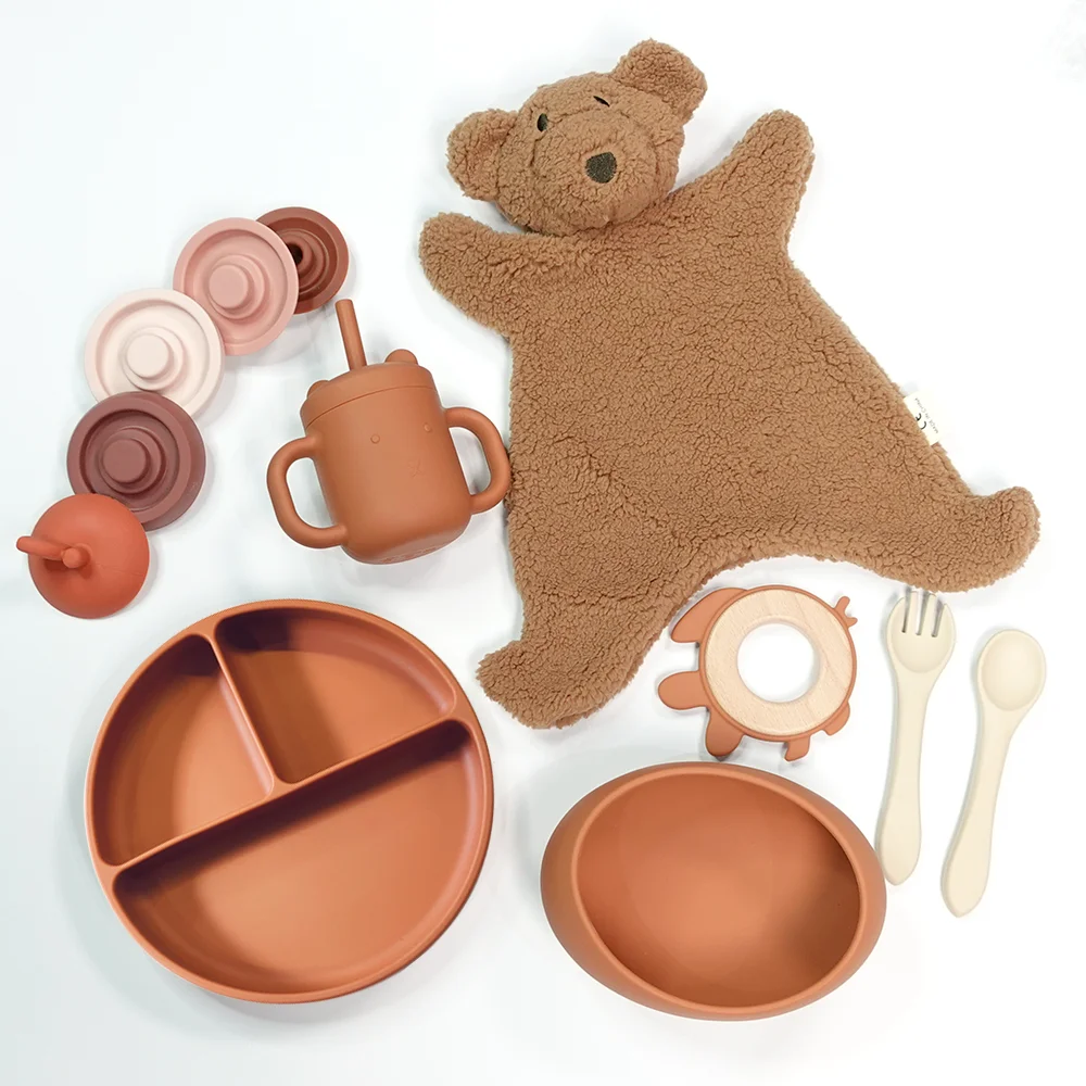 Wholesale Organic Silicone Bowl Plate  Set Baby Teether Toys Wooden Rattle Bracelet Bunny Comfort Baby Gift Box Set Newborn