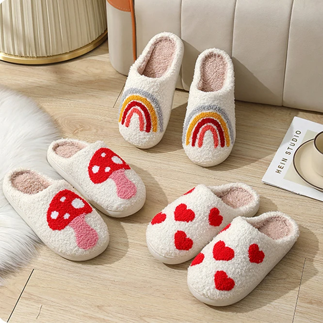 Custom Logo Many Style Windproof Thicken Antislip Heart Rainbow Mushroom Suitable Indoor Print Autumn And Winter Slippers Plush