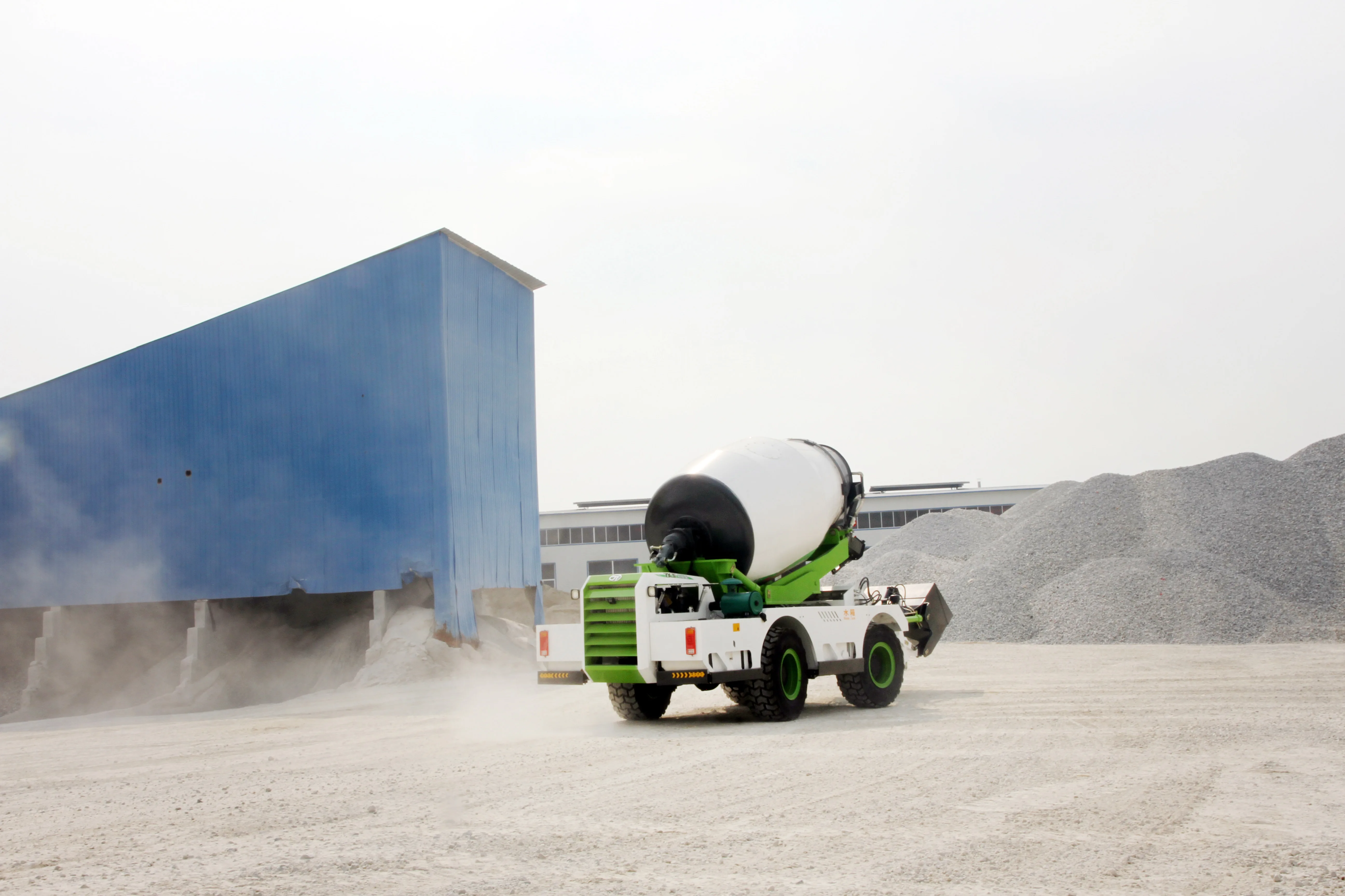 Cheapest self loading concrete mixer truck 1m3 2m3 3m3 4m3 5m3 6m3 concrete mixer and pump