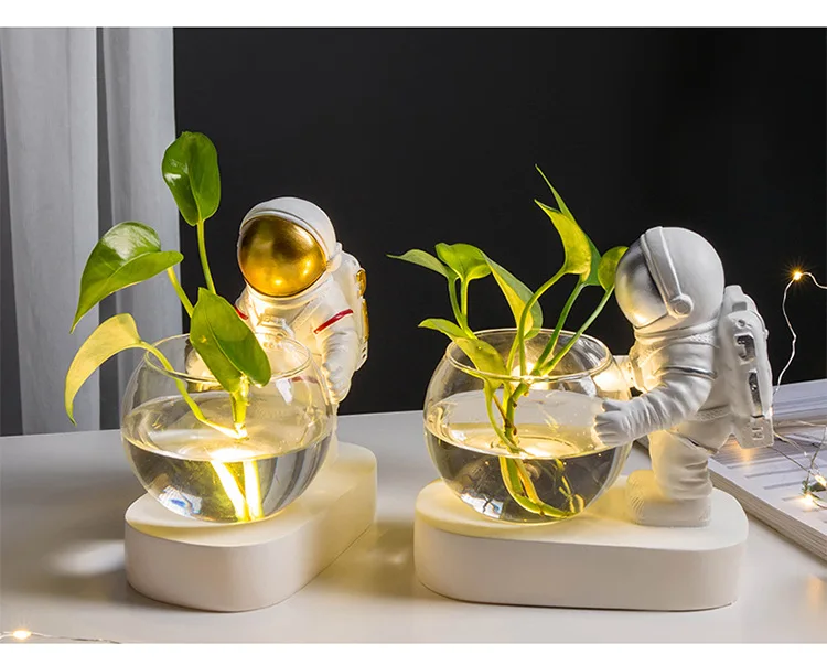 Home Decor ornament spaceman hydroponic glass water cultured plant vase with led light Smart luminous flower pot