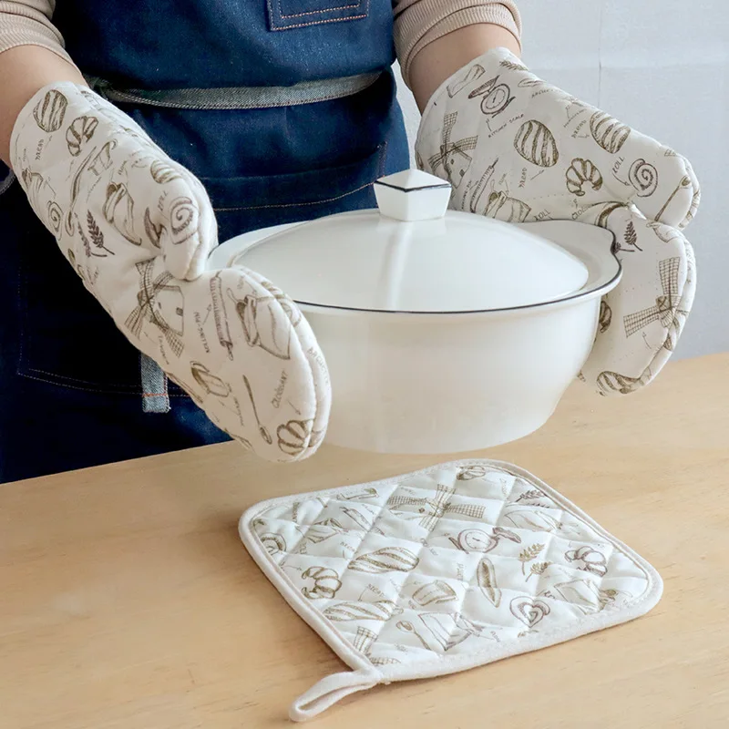 Gourmet Baking Oven Mitts with Insulated Gloves and Pads Microwave Mitts and Napkins Fabric Background