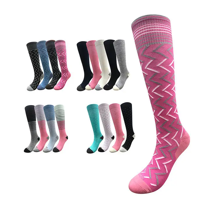 Custom fashion color black or pink 15-20mmhg nylon poly bamboo fiber compression socks