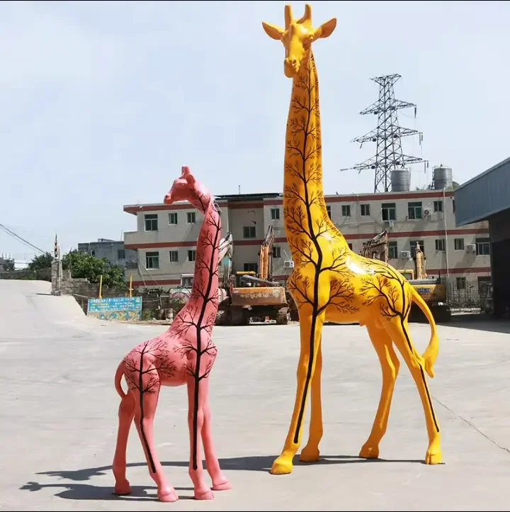 Miguo Animal Pop Art Sculpture Outdoor Playground Garden Decoration Fiberglass Painted Giraffe Statue Artificial Crafts For Sale