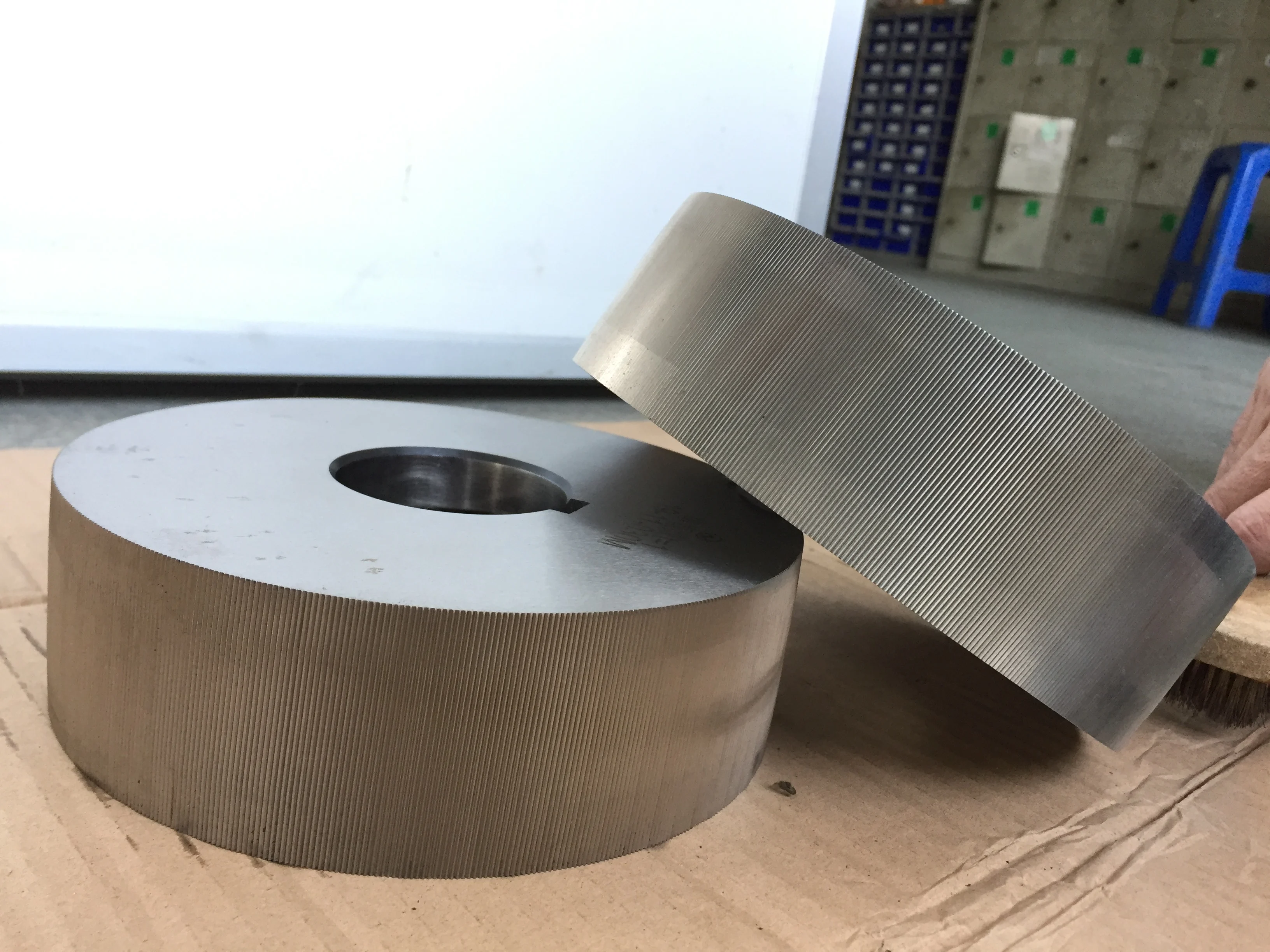 Высокоточный PT/NPT/BSPT/UN/UNC/UNF/UNEF D2 DC53 круглая резьбонакатная машина