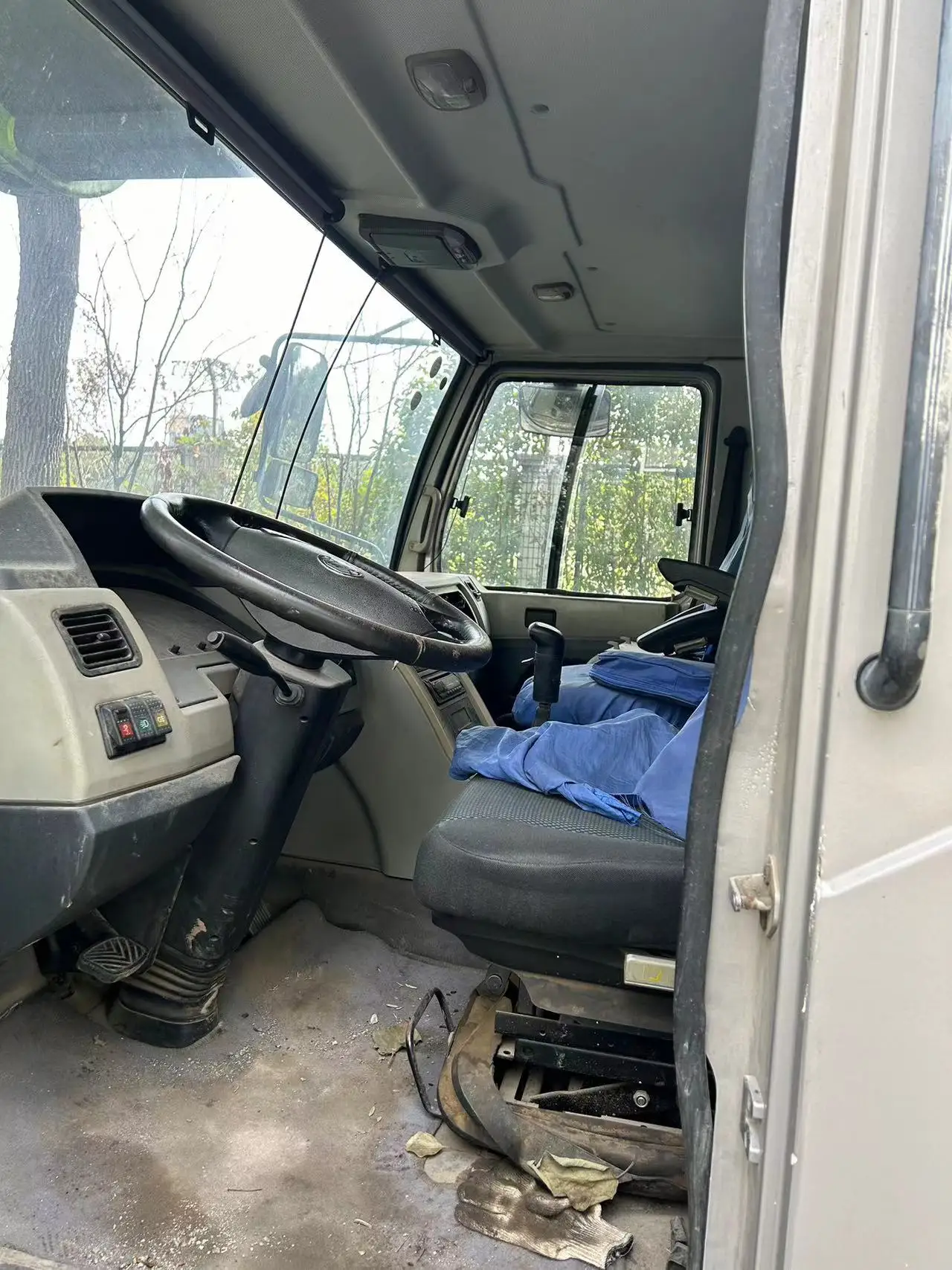 ZTC1100 100ton Zoomlion Used truck crane Construction 110 ton Truck Mounted Crane construction lifters used 110 ton crane