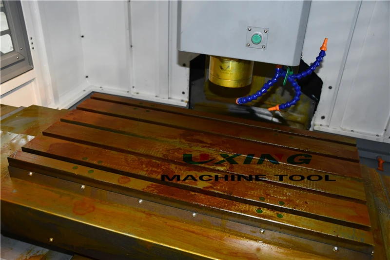 precision linear rail 3/4/5 Axis siemens gsk fanuc control cnc milling machine vertical machining center VMC850 price for sale