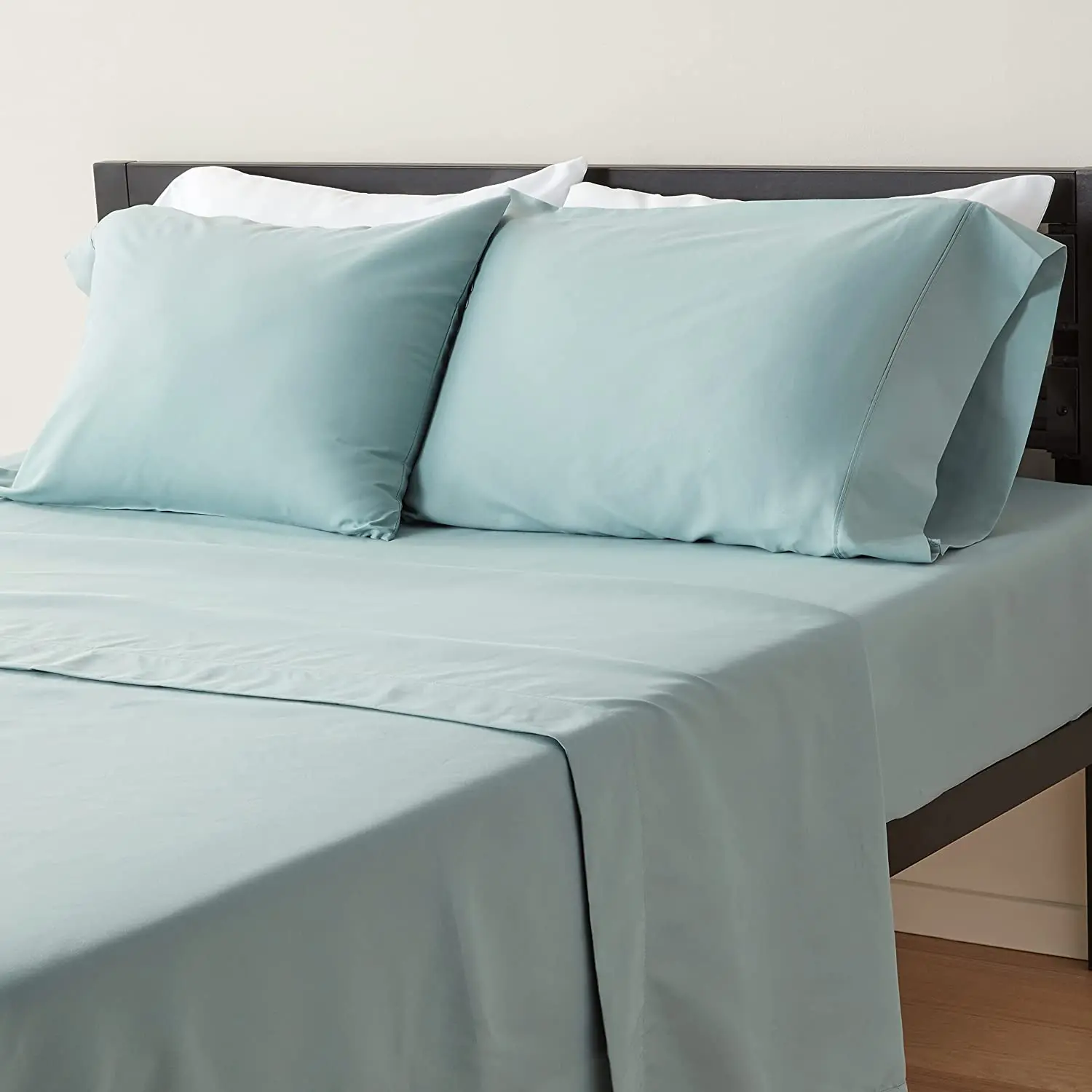 Lightweight Super Soft Easy Care Microfiber 4 Piece Bed Sheet Set