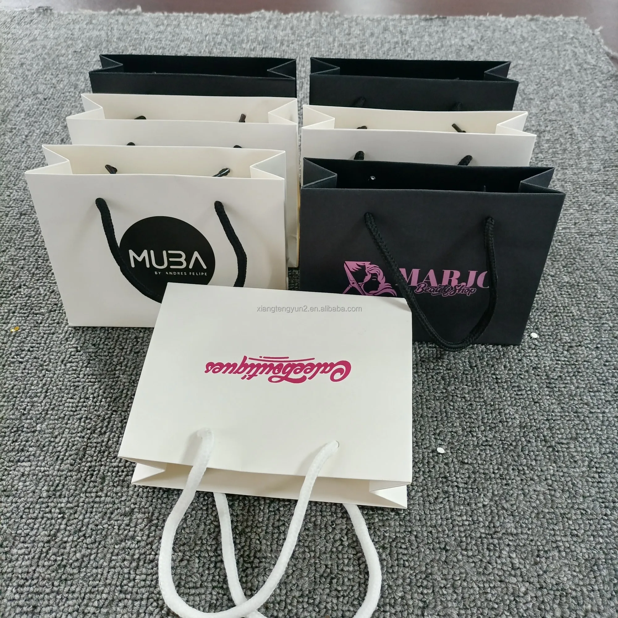Wholesale Cheap Price Luxury Famous Brand Gift Custom Printed Shopping Paper Bag With Your Own Logo