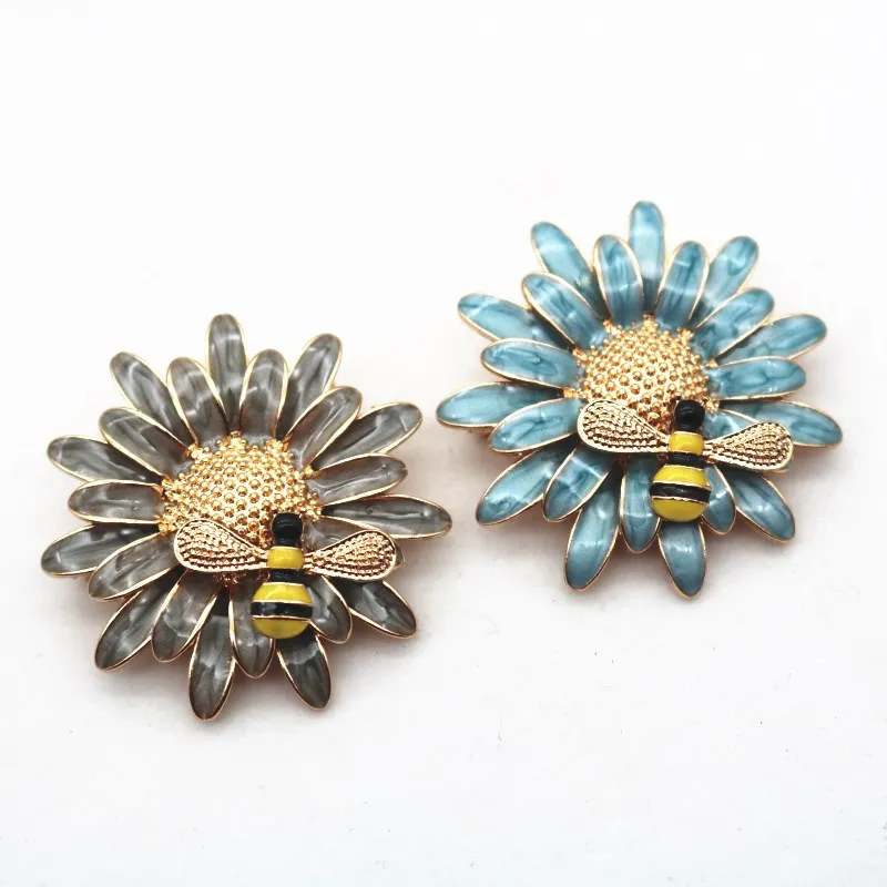 
Women blazer crystal jewelry hard enamel little flower honey bee Brooch badge design lapel pin in bags 