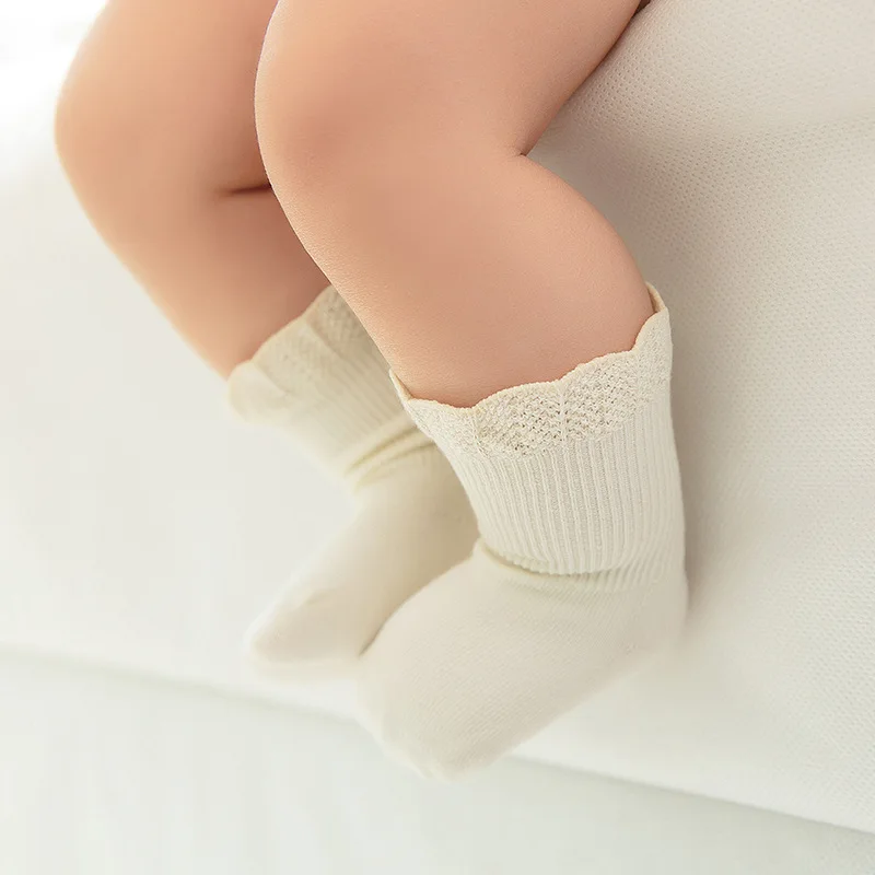 Сопротивление скольжению для младенцев и детей ясельного возраста, для девочек бесшовные ушко с простроченными ушками, с хорошей вентиляцией, длинные носки с кружевом для детей мультфильма «Холодное сердце» платье принцессы платье для малышей носки для де