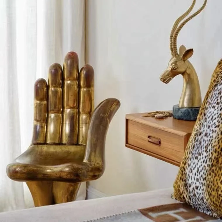 Nordic designer customized leisure chair Palm chair Special-shaped backrest chair seat