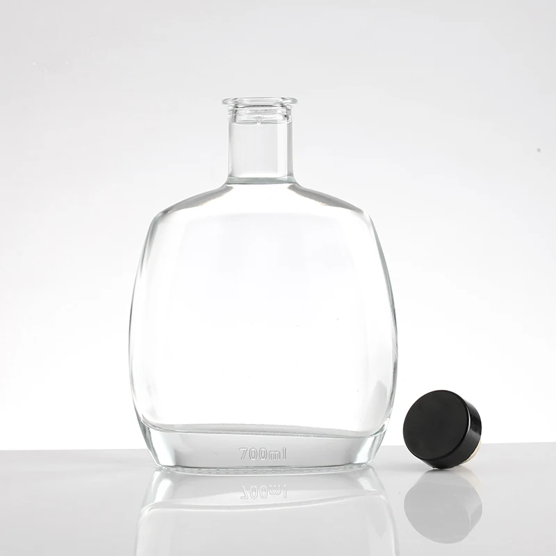 Recommended 700ml Glass Wine Bottles with Cork Stoppers Popular for Tea Coffee Soda Brandy Tequila for Print Application