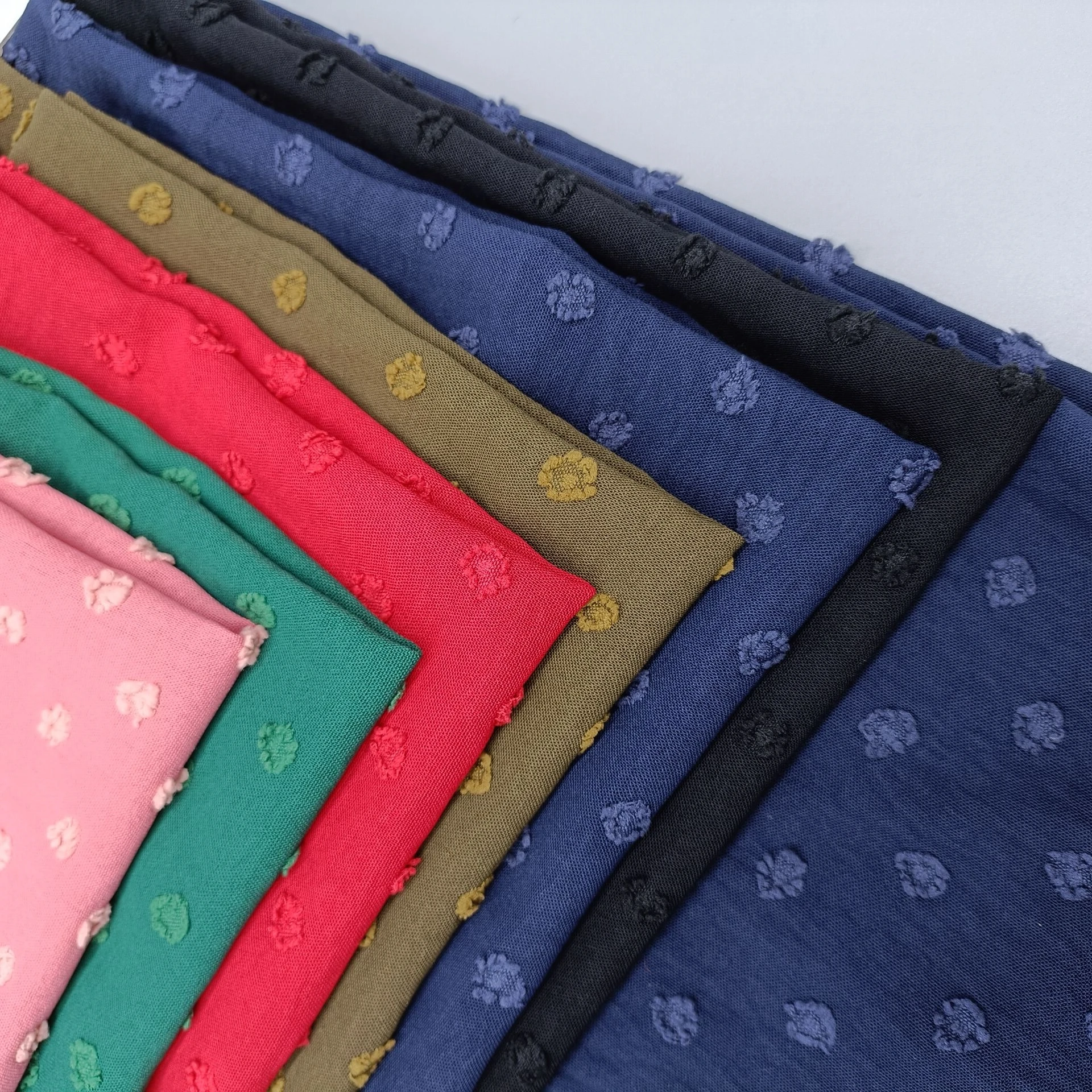 Factory cheapest price  soft woven 160gsm jacquard dots 100% polyester plain CEY embroidery fabric for Cambodia