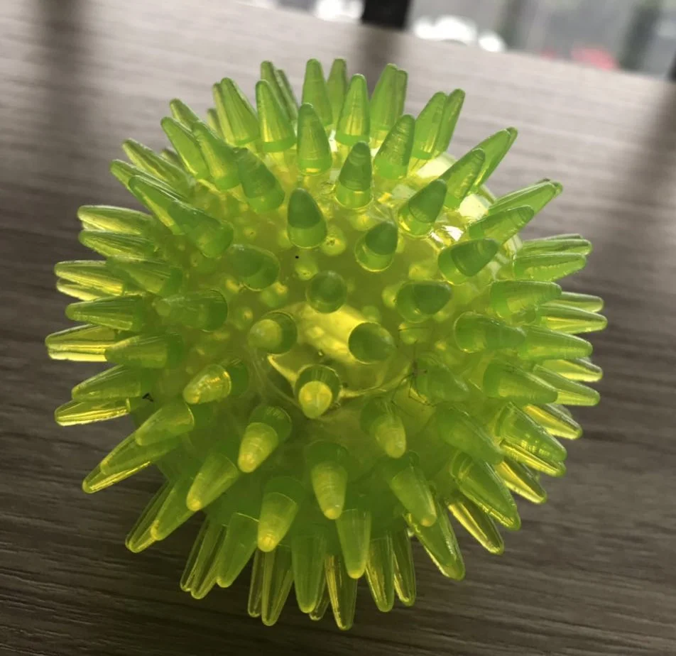 Wholesale PetToy Balls Dog Squeaky Toys Spiky Bouncy Teeth Cleaning Fetching Training Pet Toy Squeaker Ball Dog Toy