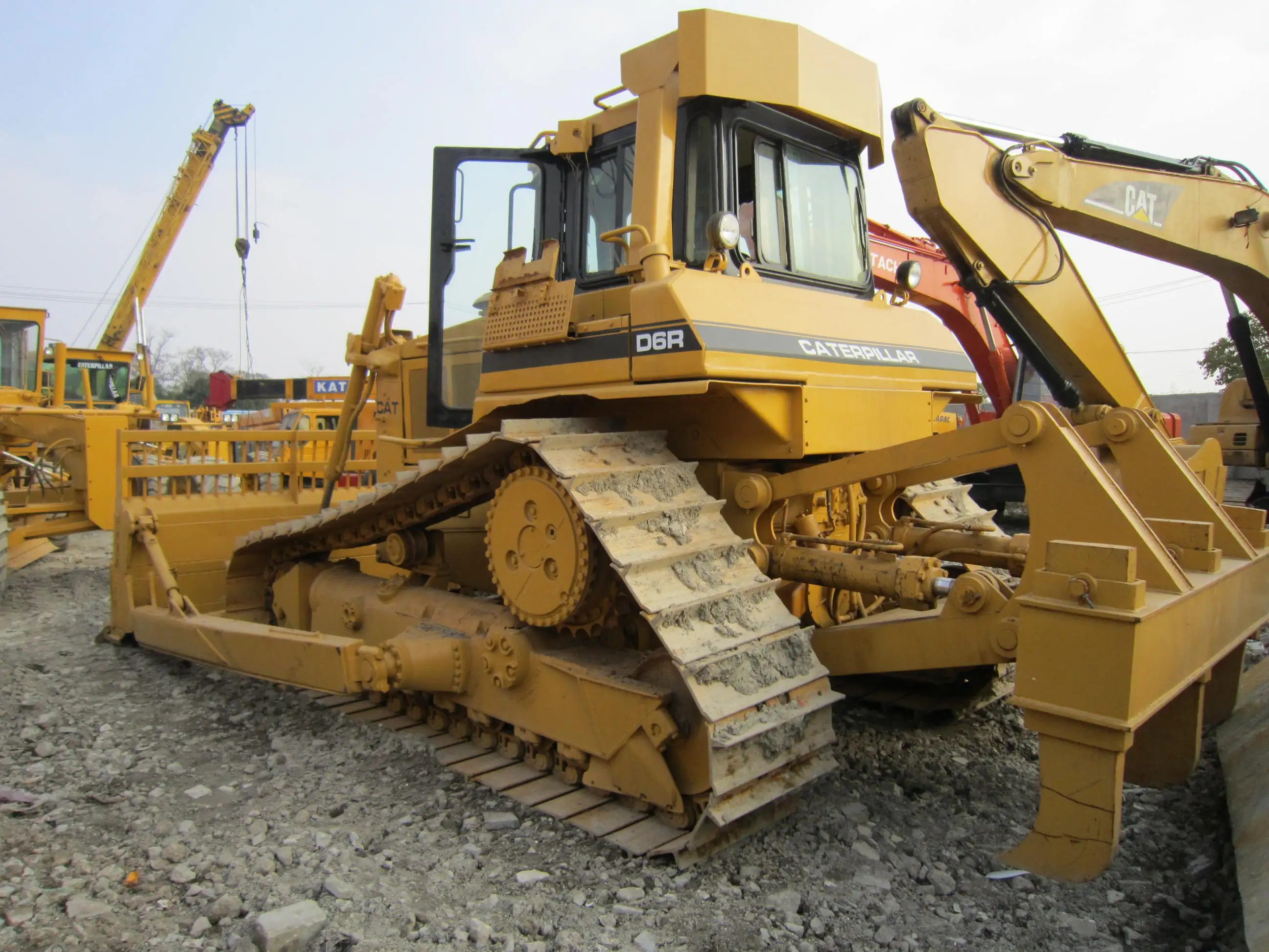 100% Original Used Bull Dozers Caterpillar D6R Japan Made CAT D6R D8T D9T Earth-moving Reinforced Hydraulic Bulldozer