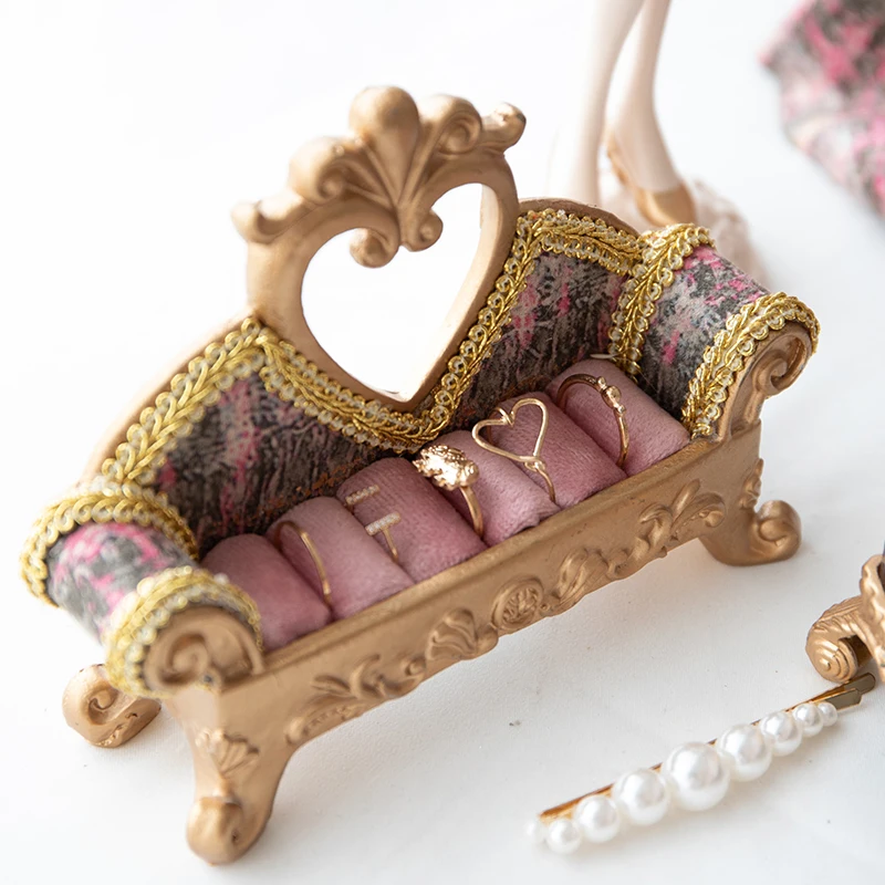 Держатель для демонстрации ювелирных изделий на высоком каблуке в форме манекена