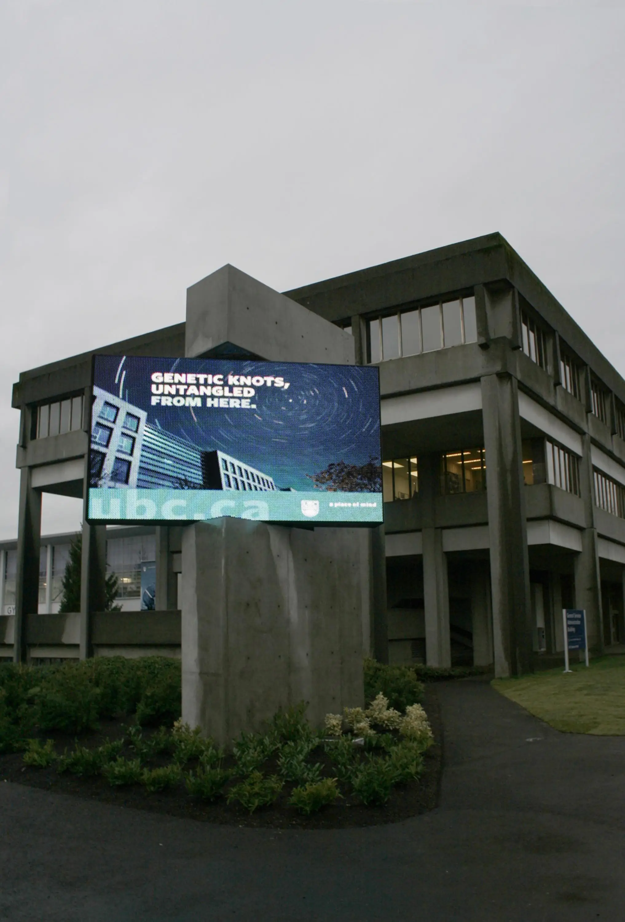 Whosale outdoor led screen p6 960x960 ip65 led video wall outdoor p6 outdoor led screen cabinet