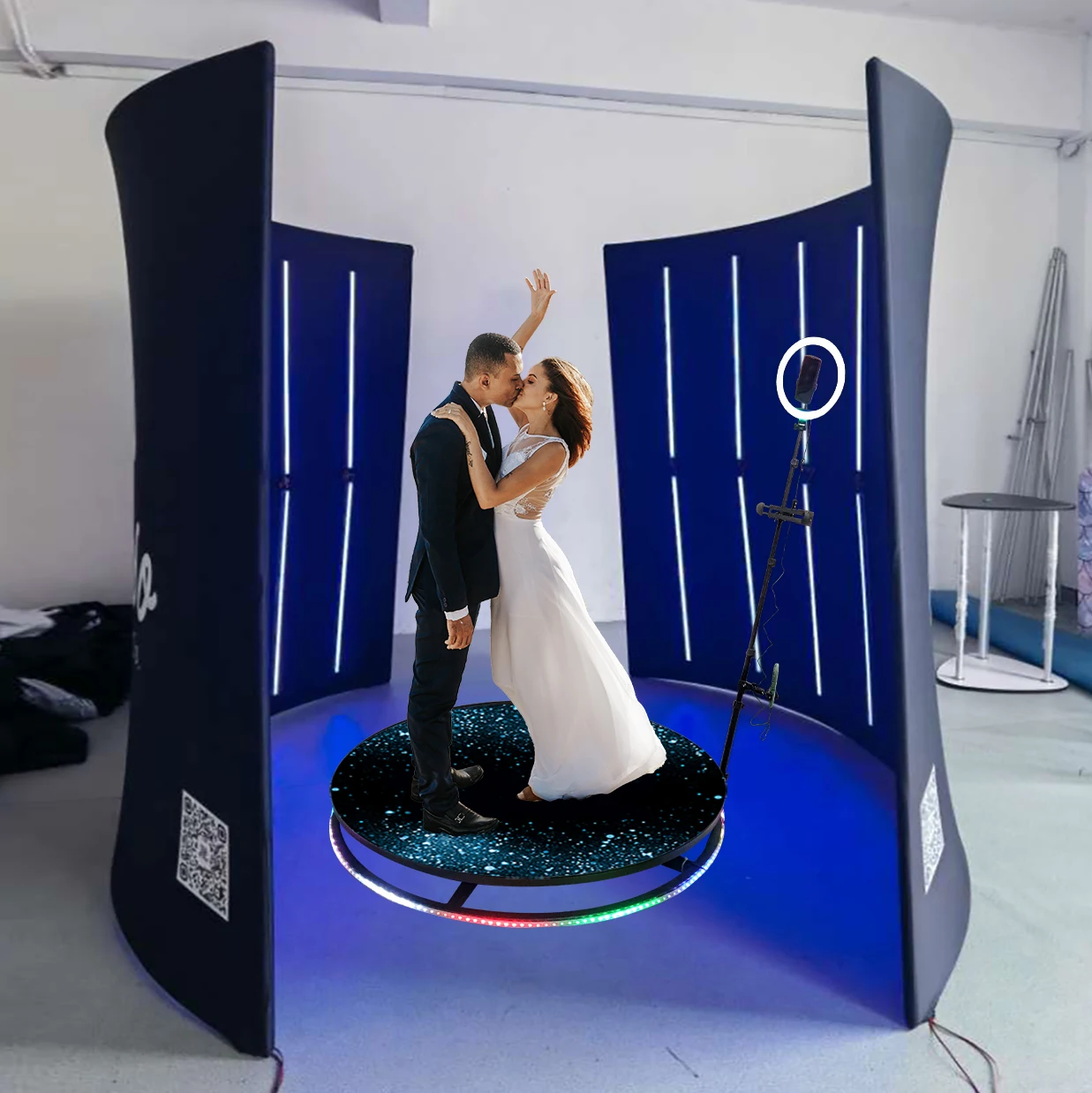2025 Новый дизайн 360 фотобудка фон Автоматическая вращающаяся с реквизитом Бесплатные аксессуары