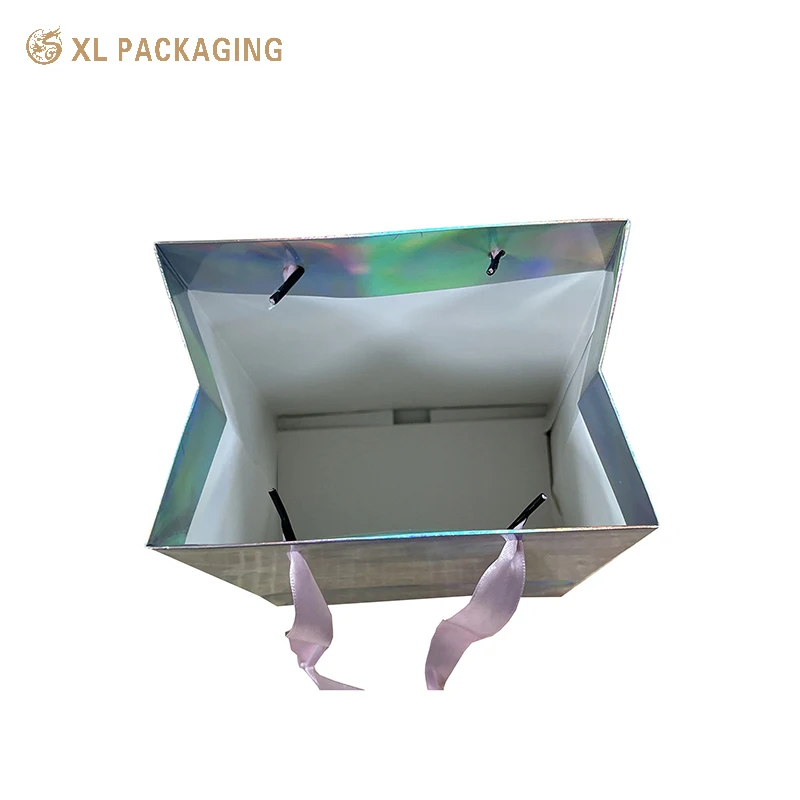 Free Sample Wholesale Custom Logo Kraft Gift Craft Shopping Paper Bag Luxury  Silver Cardboard Art Paper Gift Bag