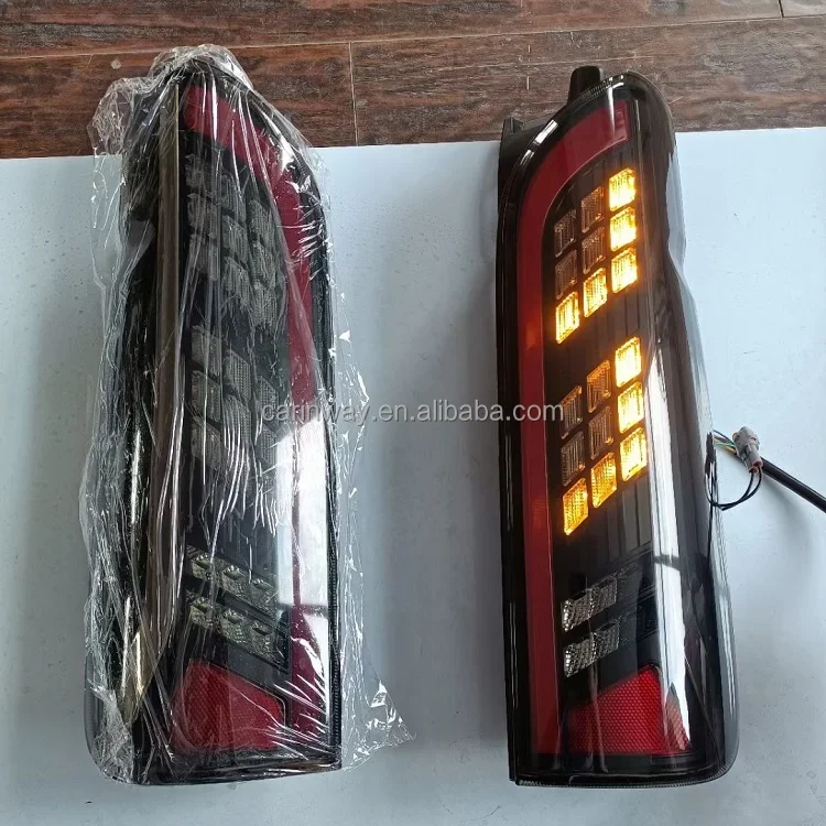 Manufacturer smoke black LED Taillights Assembly car accessories tail lamp Turning Signal rear light For Toyota Hiace 2005-2018
