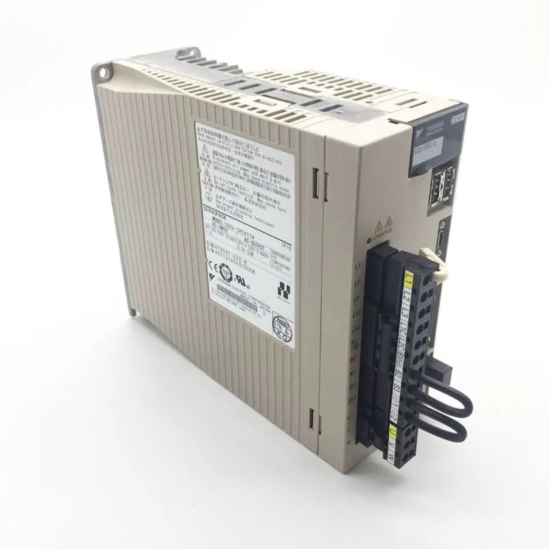 New Original AC Servo Driver SGDV-180/2R8/200/5R5/330/120/470-A01A002000