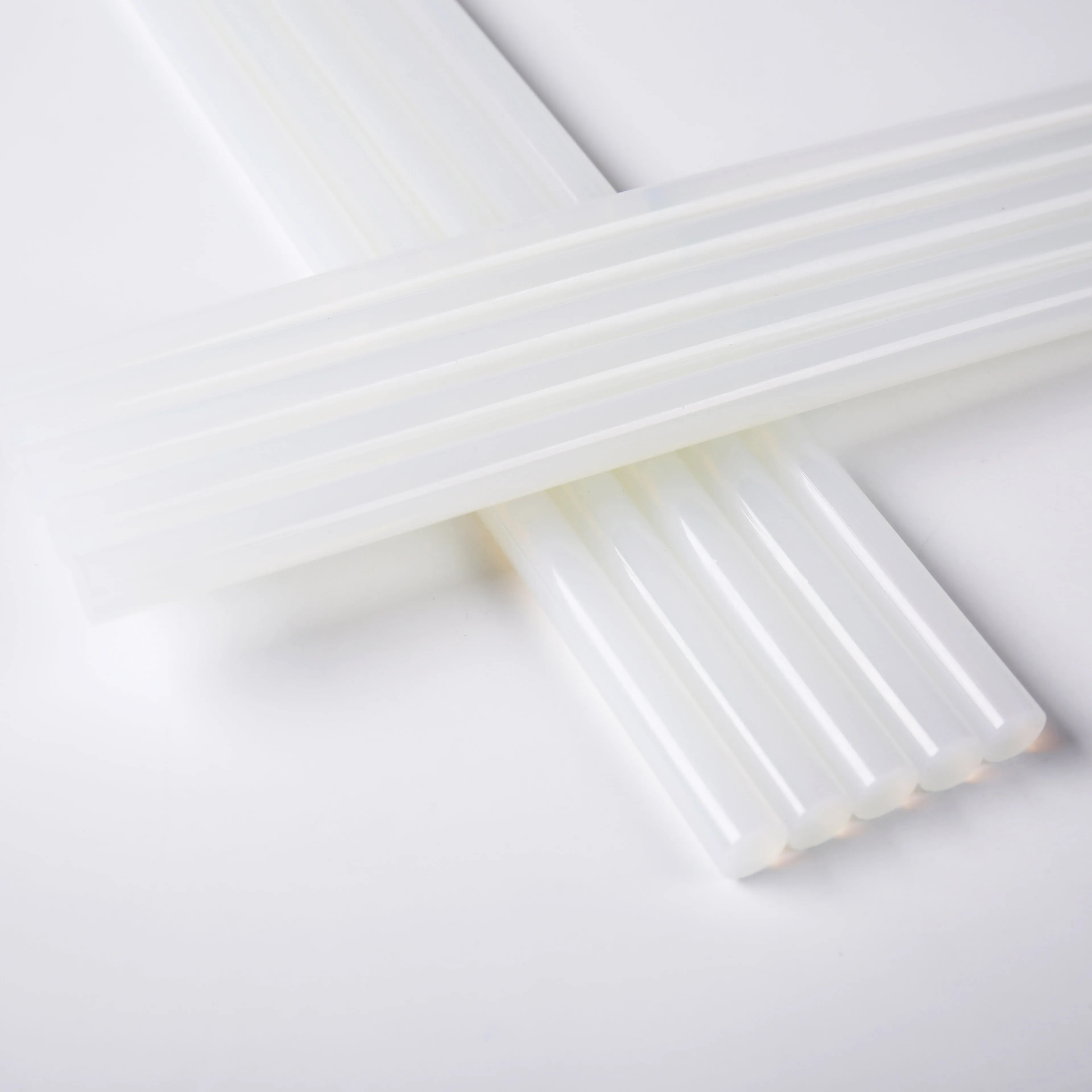 Factory wholesale nice quality translucent 11*300mm hot melt glue sticks