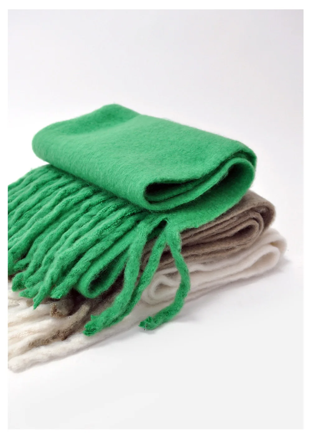 OEM Wholesale Casual Thick Colorful Scarf Logo Custom Winter 220*42 cm Long Woolen Tassels Scarfs For Women