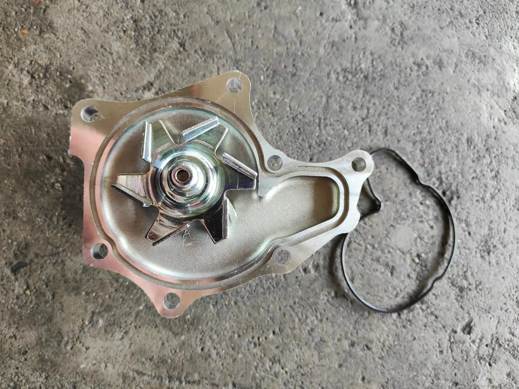 High Quality Factory Price For JAC HFC1040 Truck Spare Parts High Pressure Water Pump 4DA1-1