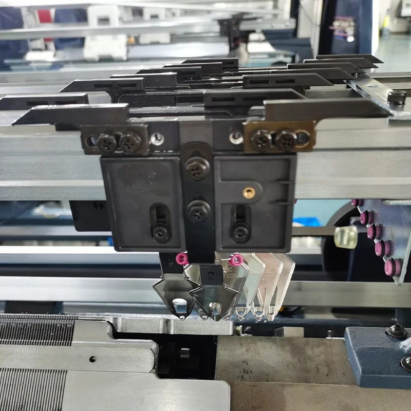 Hot Sale Used Flat Knitting Machine 60inch 14g Small Metal Loom Programming Knitting Machinery