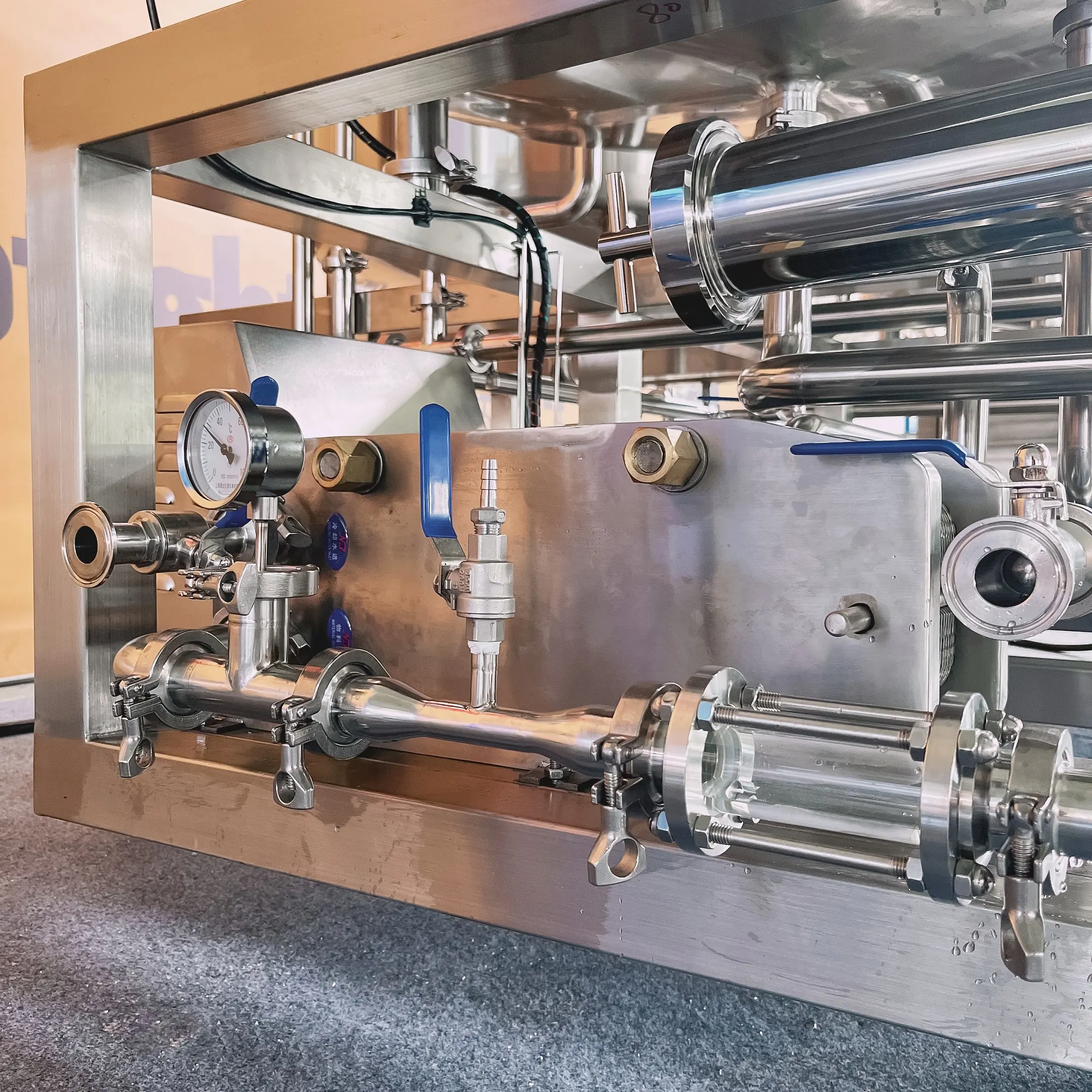 Customized Micro Brewery Beer Brewing Plant For Public House Brewhouse System Craft Brewery Equipment Beer Brewing Equipment