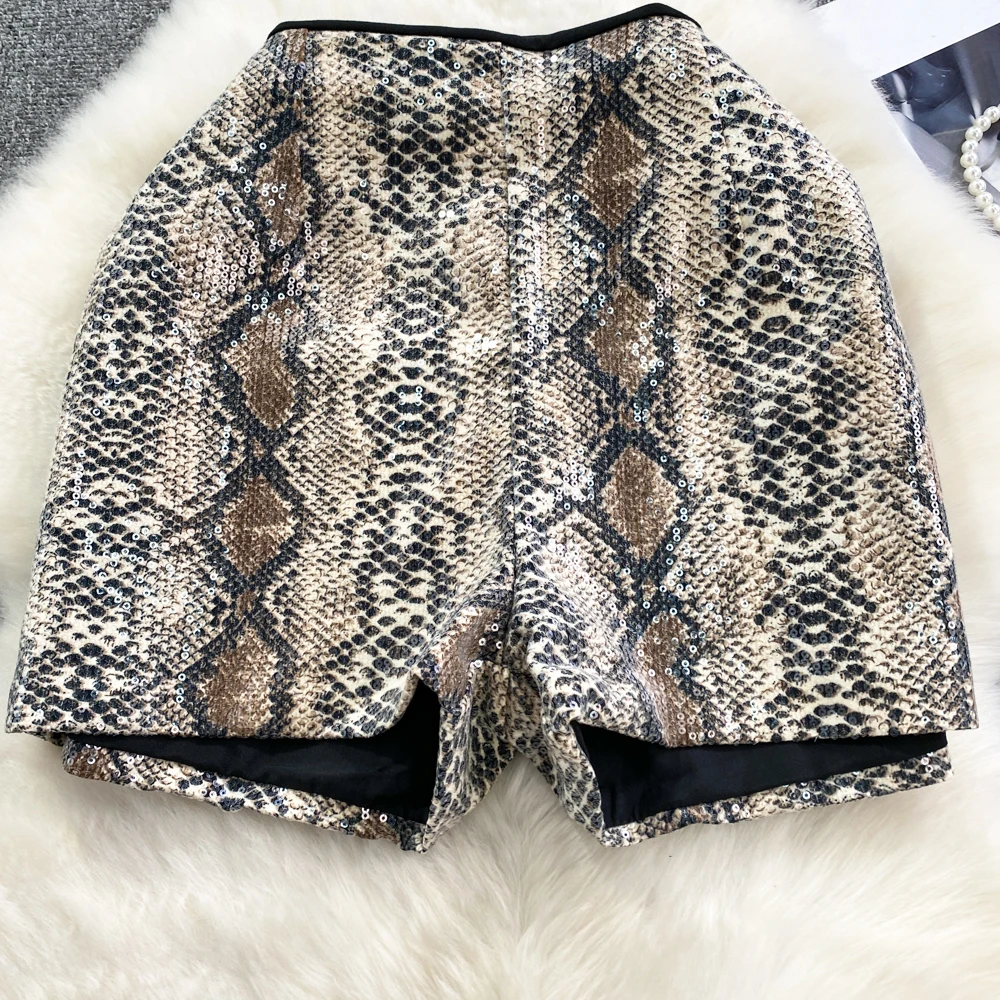 2024 autumn and winter Korean version fashionable high waist slimming sequin leopard print shorts