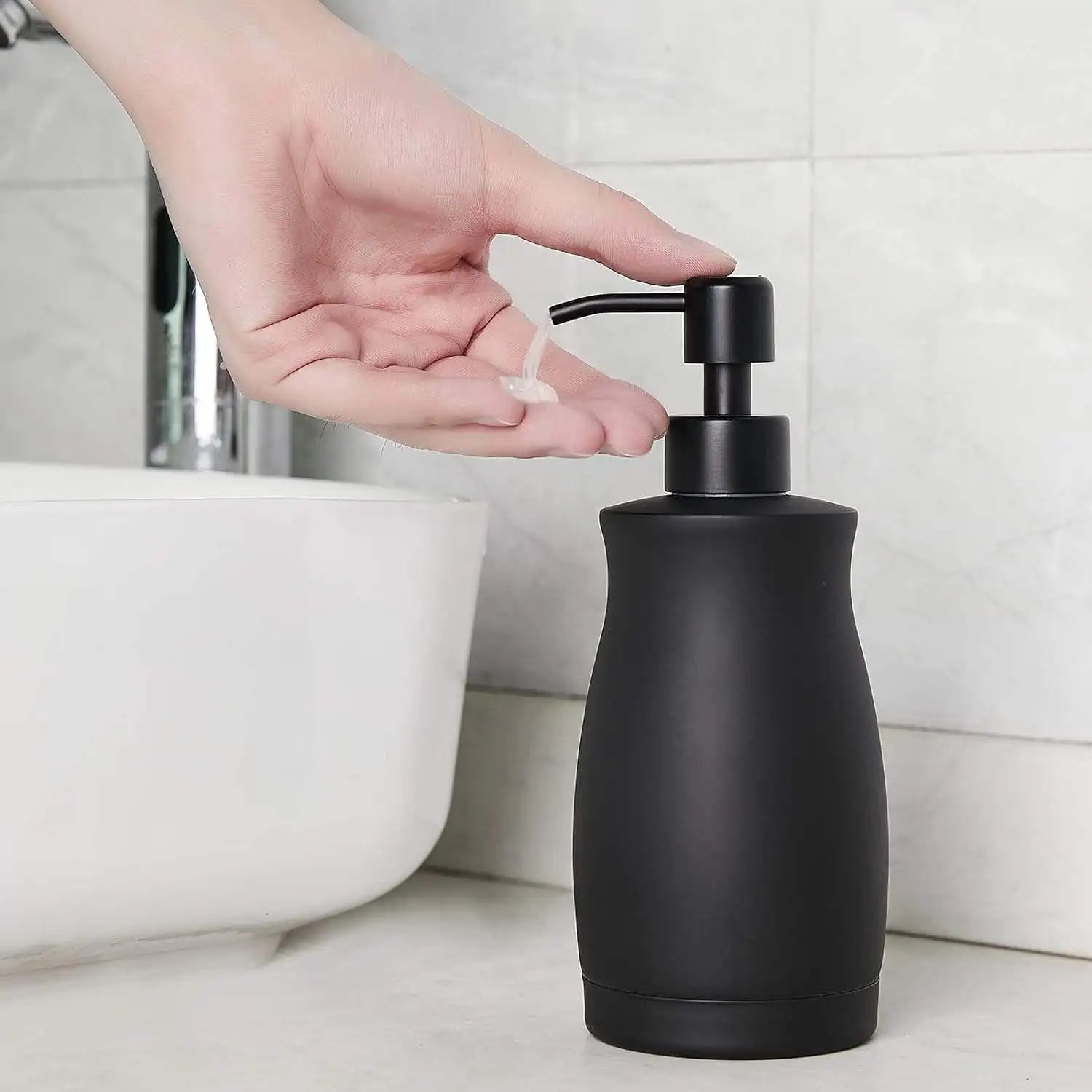 13.5oz Countertop Black Soap Dispenser Rust Resistant Leak-Proof Liquid Hand Sanitizer Pump With Hopper