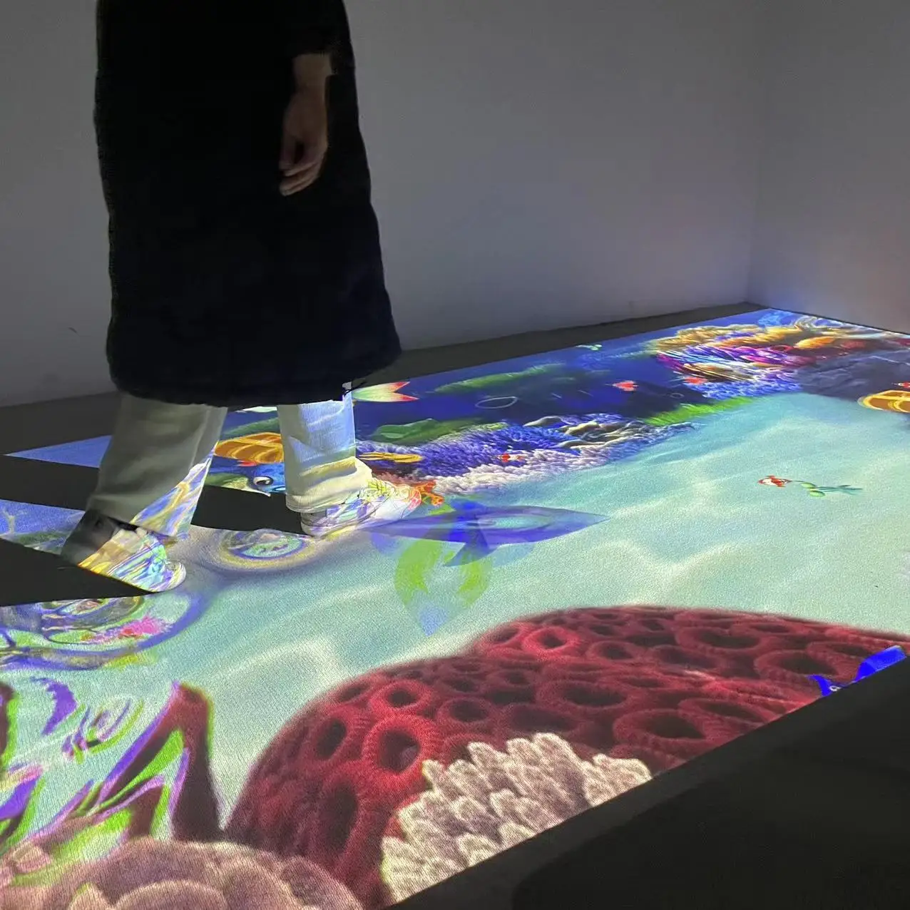Factory Direct Alibaba Stock Price Interactive Wall and interactive floor projection