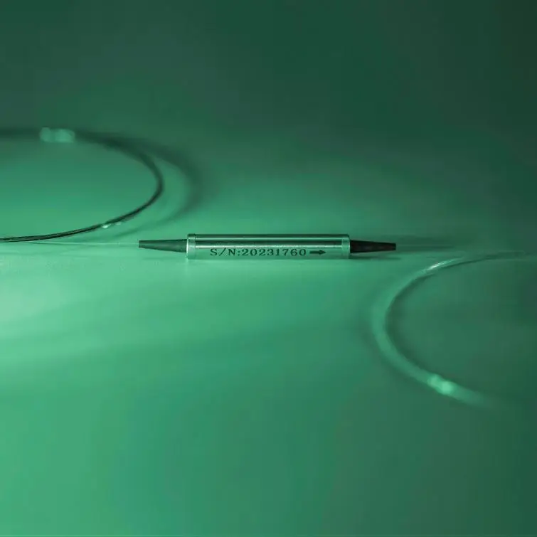 Fiber Optic PM Isolator 1310nm~2050nm 500mW For Communication Systems Test Instrument Fiber Amplifiers Fiber Sensors
