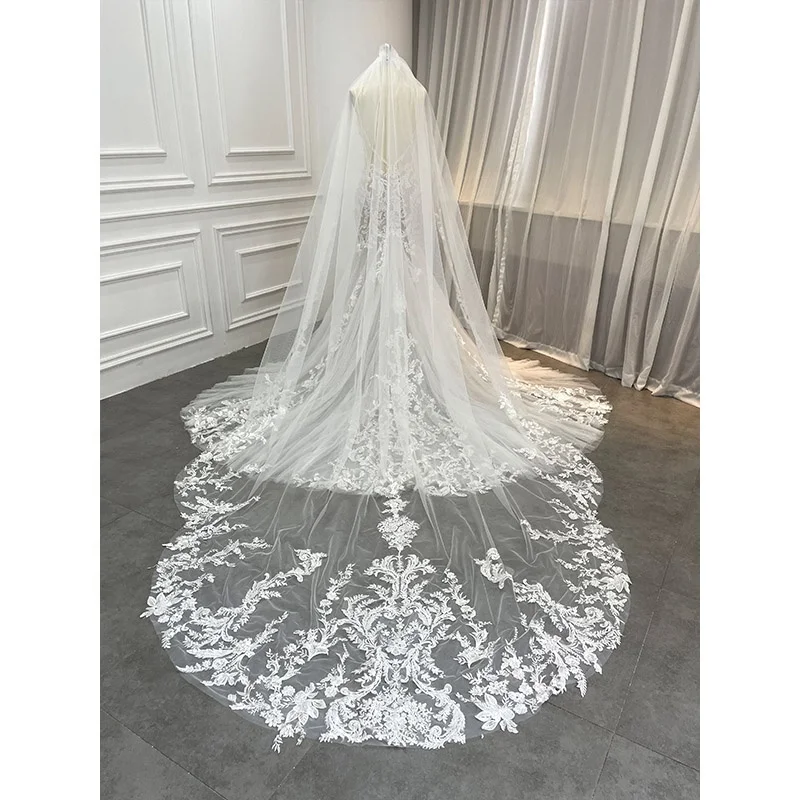 Manufacturers Mermaid Trumpet Sparkle Heavily Beaded Bridal Gown Lace Applique Crystal Plunging V Wedding Dress with Long Veil