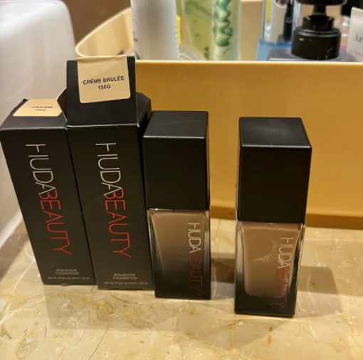 Hu*a Beauty Maquillage Custom Logo 18 Colors Pressed Matte Glitter Foundation Palette Makeup High Quality Waterproof Eye Shadow