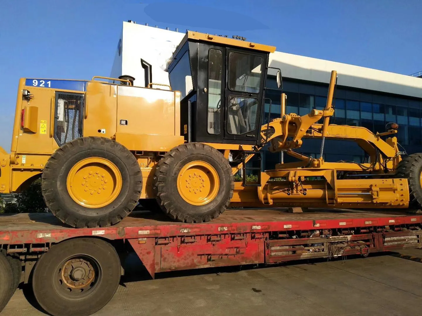 Rc wheel hydraulic motor grader SEM921 with tyrechain planetary gear and grader truck toys for sale
