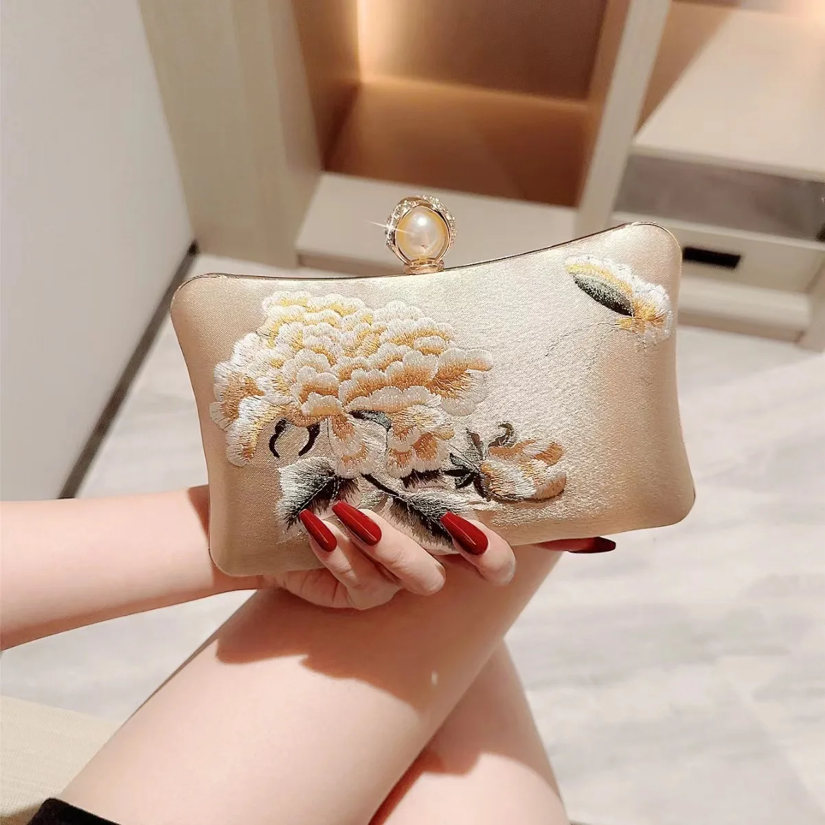 elegant neo Chinese style evening bags luxury women champagne embroidery silk satin clutch bag for banquet dinner