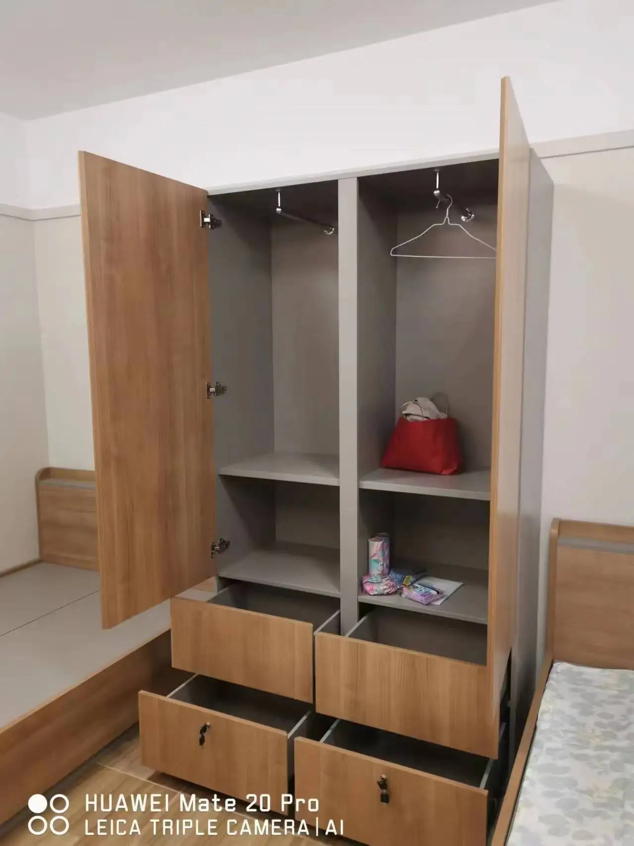 High Quality Control Custom 3D Wooden Cabinet Fixtures For Bookshop Display And School Library