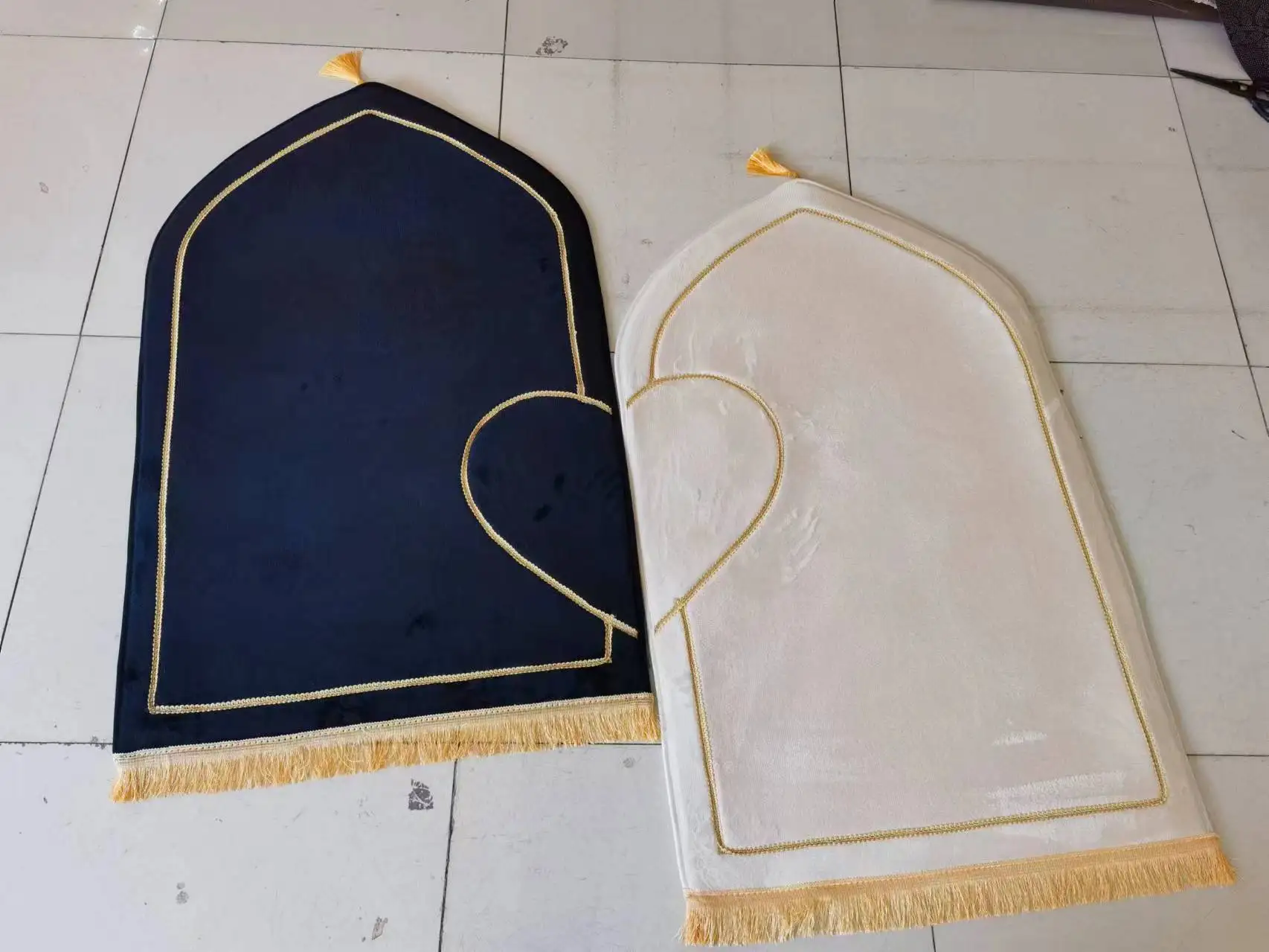 hot sale Love prayer mats for couple gift Mosque prayer carpet and rugs Muslim Soft Plush Thick Foam Ready Prayer Mat