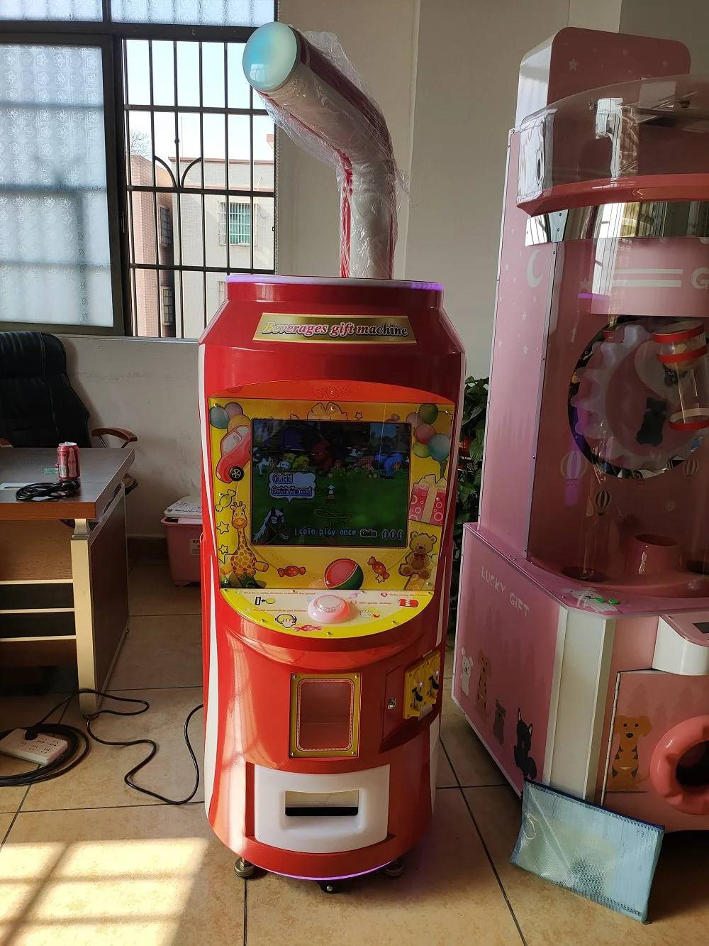 Amusement Park Coin Operated Cola Cabinet Prize Gift  Arcade Kids Video  Game Machine For Game Center For Sale