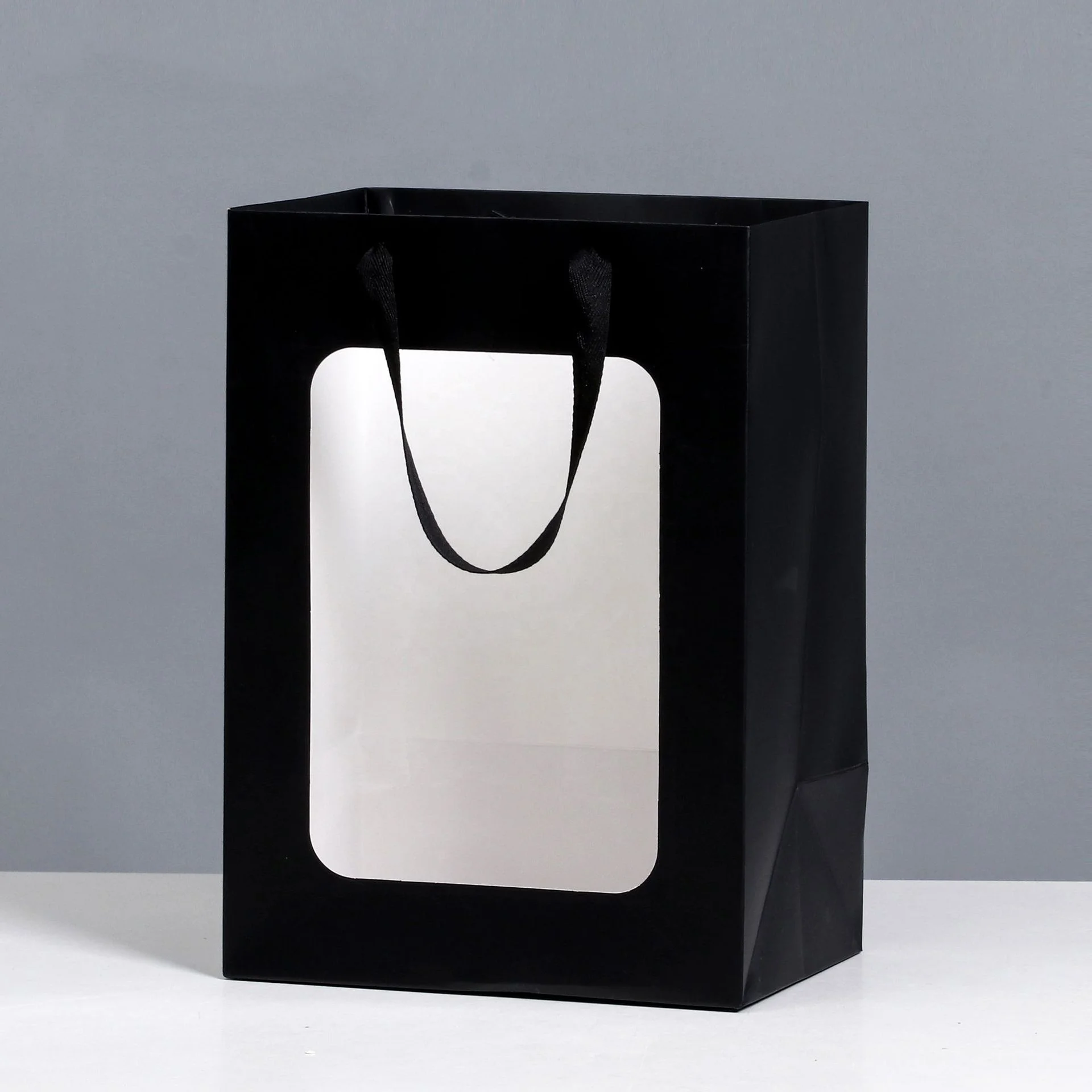 Customized Logo Design Luxury Paper Bag Gift Packaging Bag Shopping Paper Bag With Ribbon Handle