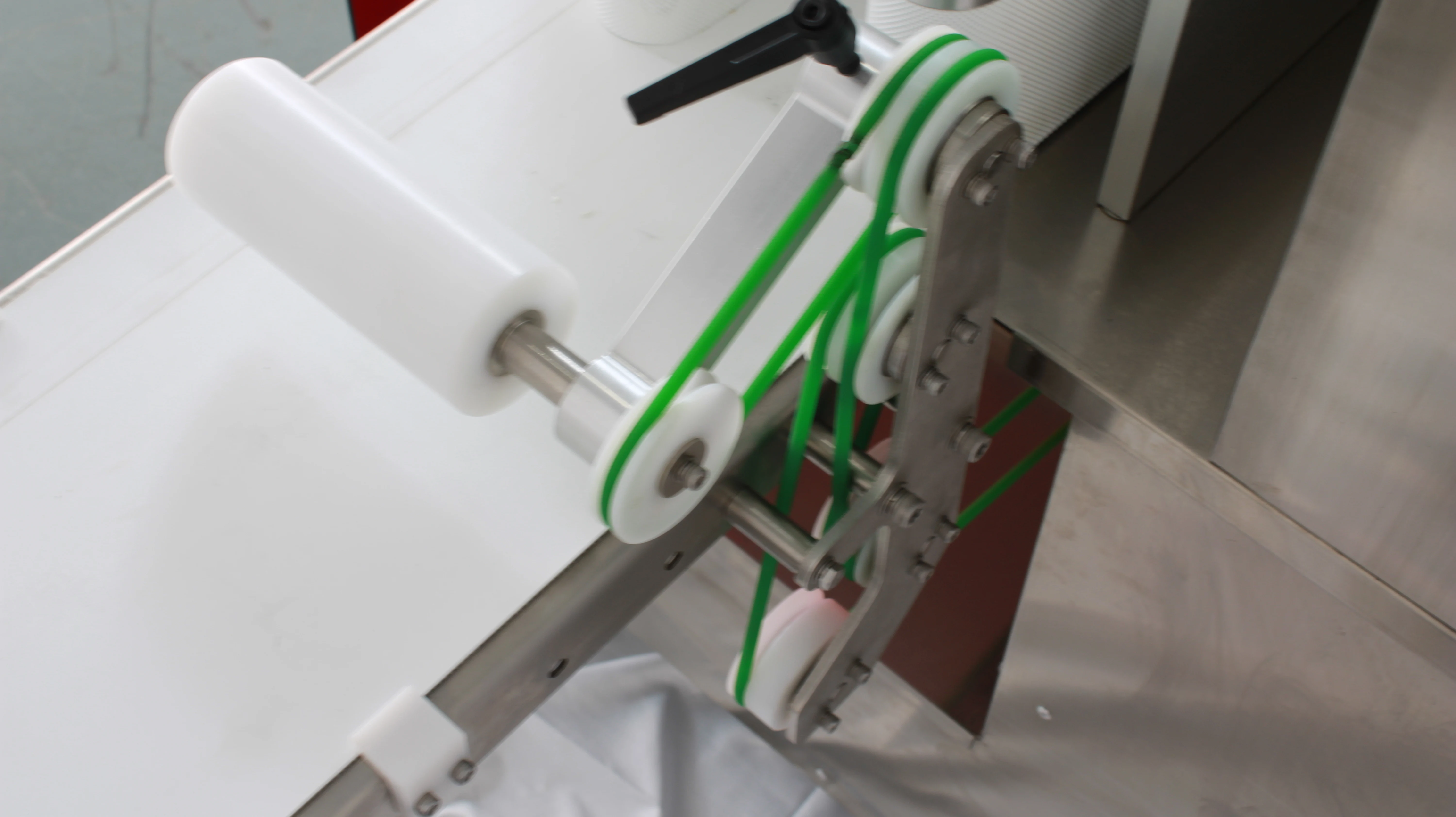 High-speed Accurate Full-automatic Mooncake Pressing Molding Machine