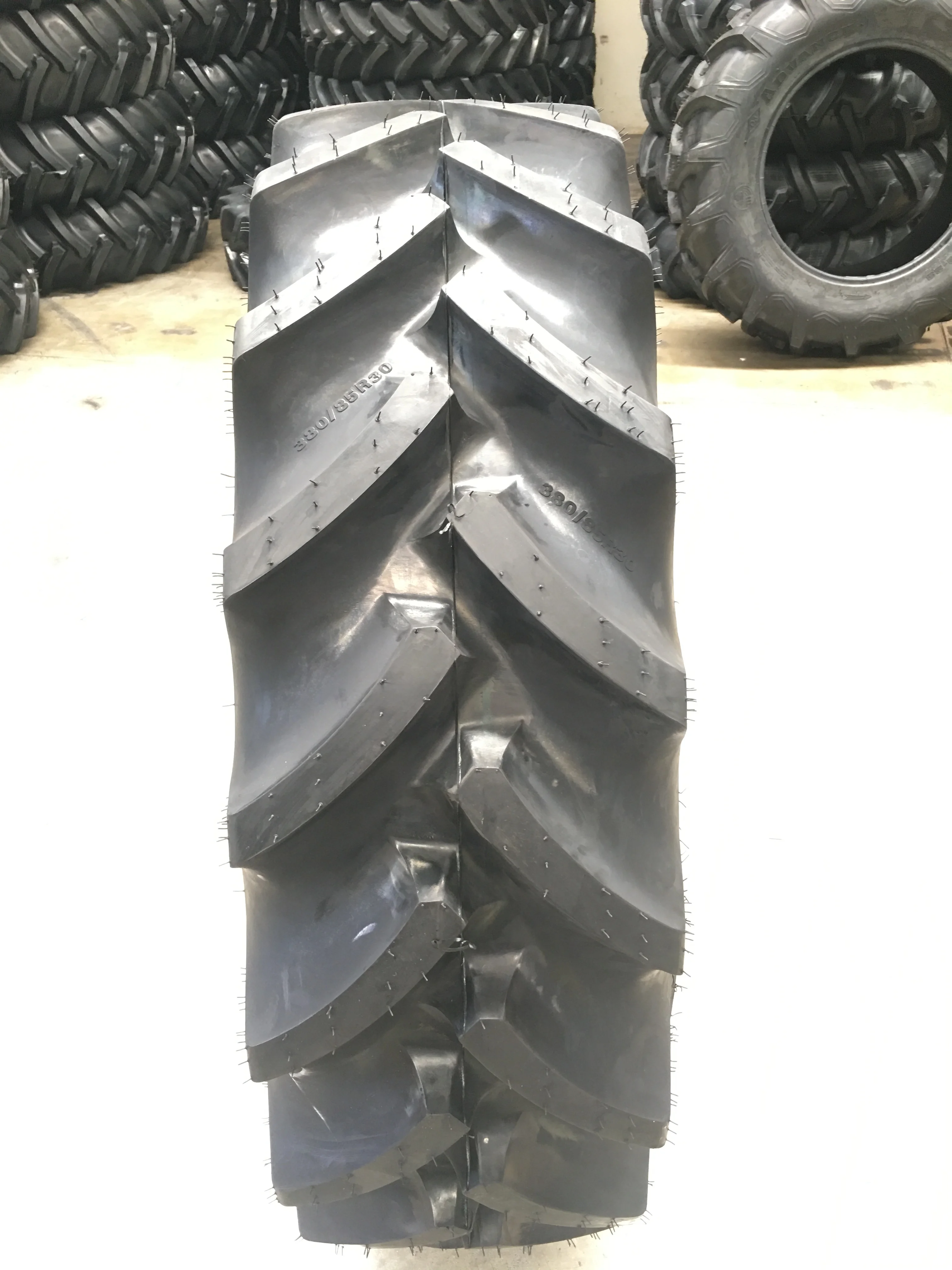Agricultural Tractor Rice Paddy Field Tyre Tires 600/65R38 TL R-1W(153D) G/SA 6 Months Provided Advance Guizhou Online Support