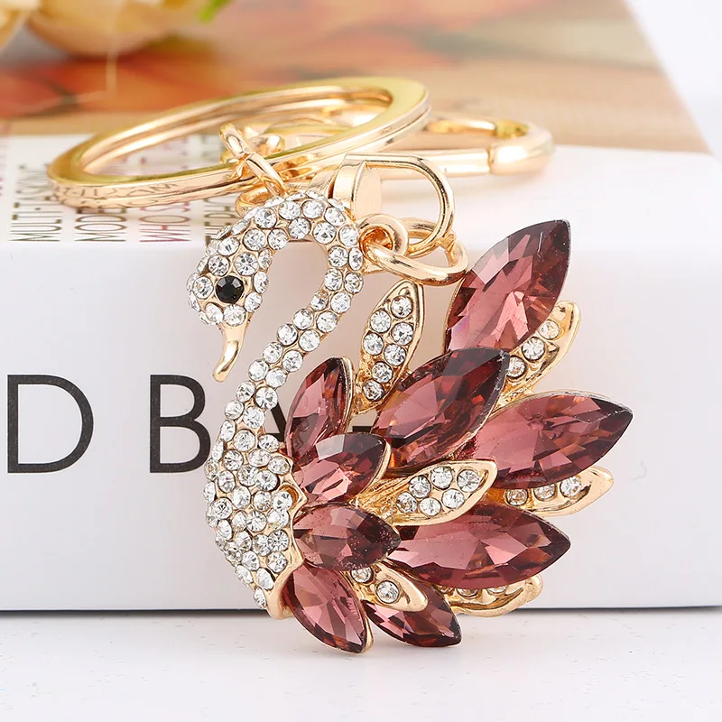 Factory direct supply diamond keychain accessories swan Keychain small gift giveaway luxury custom keychain